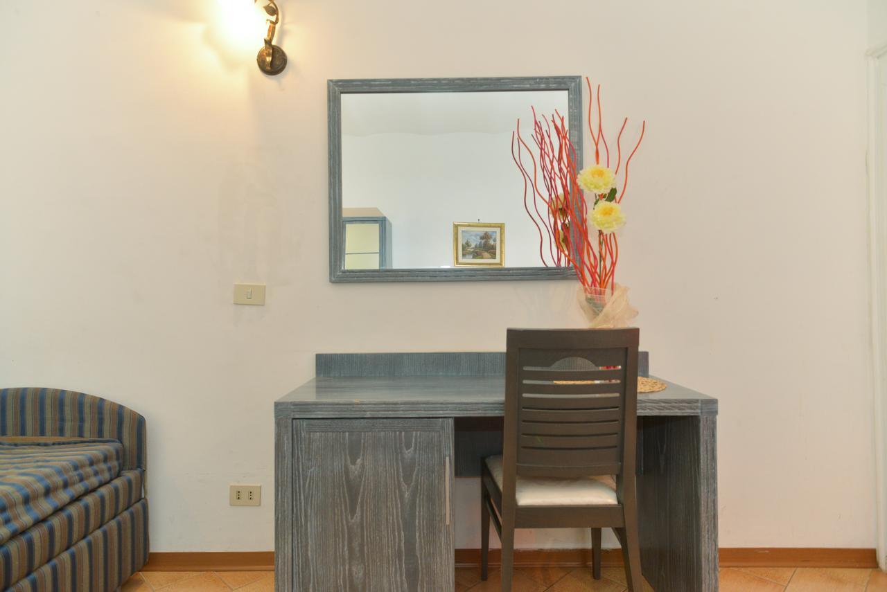 Standard Single Room,640218423:JPEG